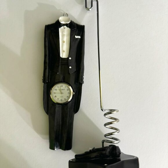 VTG Bonetto Man in Tux Hanging Clock & Stand w/ Shoes- Mantel,Desk, Shelf  EUC - Picture 2 of 9